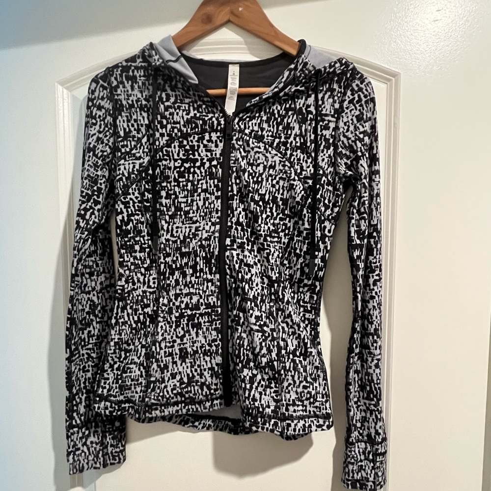 Lululemon Jacket - Picture 2 of 3